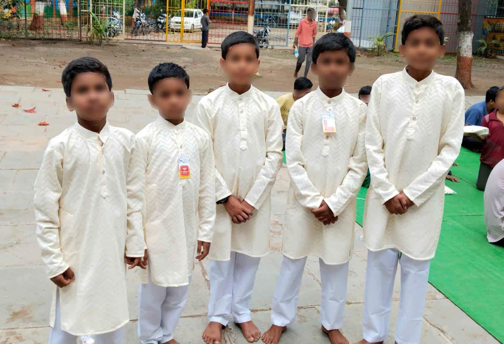 Clothes,-Bedding,-and-Daily-Essentials-Blurred-3